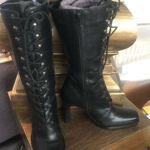 White Mountain Black Leather heeled calf boots